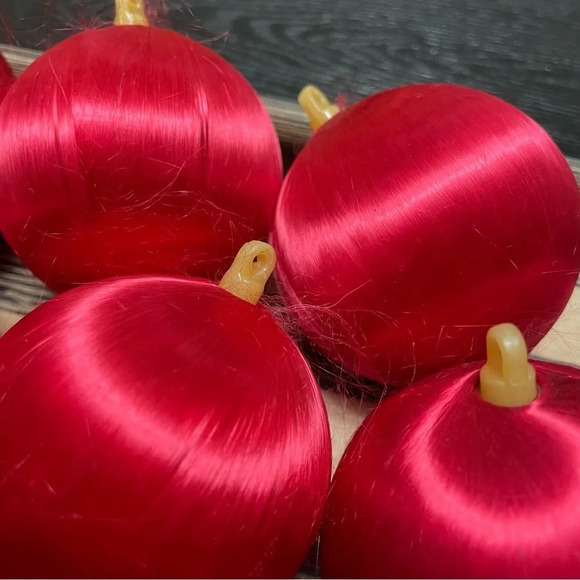 Satin Red and Yellow Vintage Christmas Bulb Bauble Ornaments - Picture 4 of 8